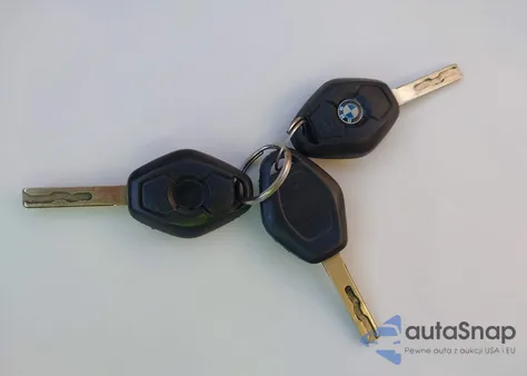 2002 BMW 325Ci из США, поврежденный, VIN WBABS33402JY59361